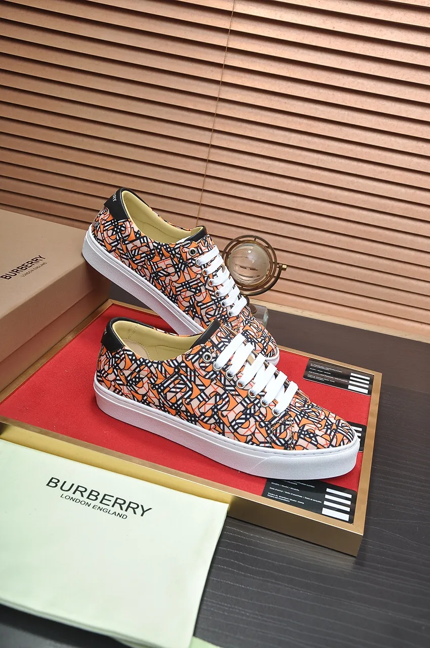 Men's shoes💰480💶[Burberry] (cowhide lining) classic low-top sneakers｜Imported cowhide with classic plaid fabric｜Cow leather lining｜Original outsole｜Fine workmanship and comfortable to wear Size: 38-44 (customized at 45)